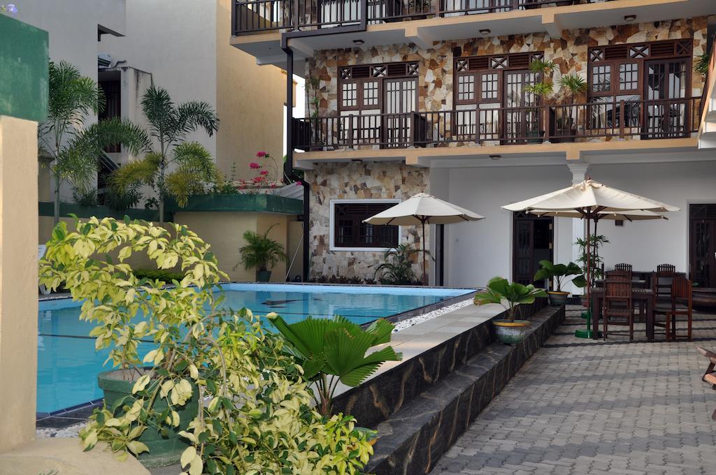 Scandinavia Hotel Hikkaduwa Exterior photo