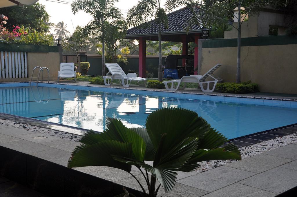Scandinavia Hotel Hikkaduwa Exterior photo